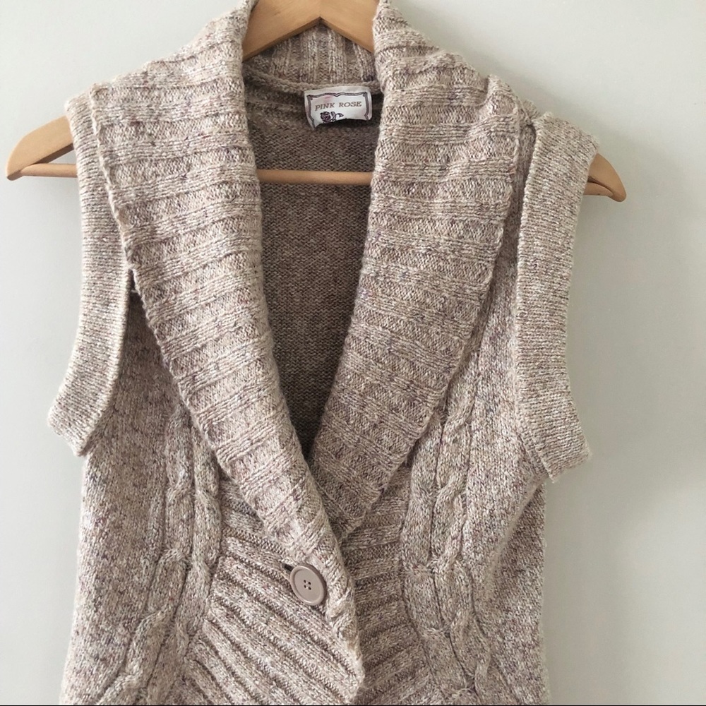 ❎ SOLD Pink Rose Sweater Vest Blush Pink/Rose - Picture 3 of 8